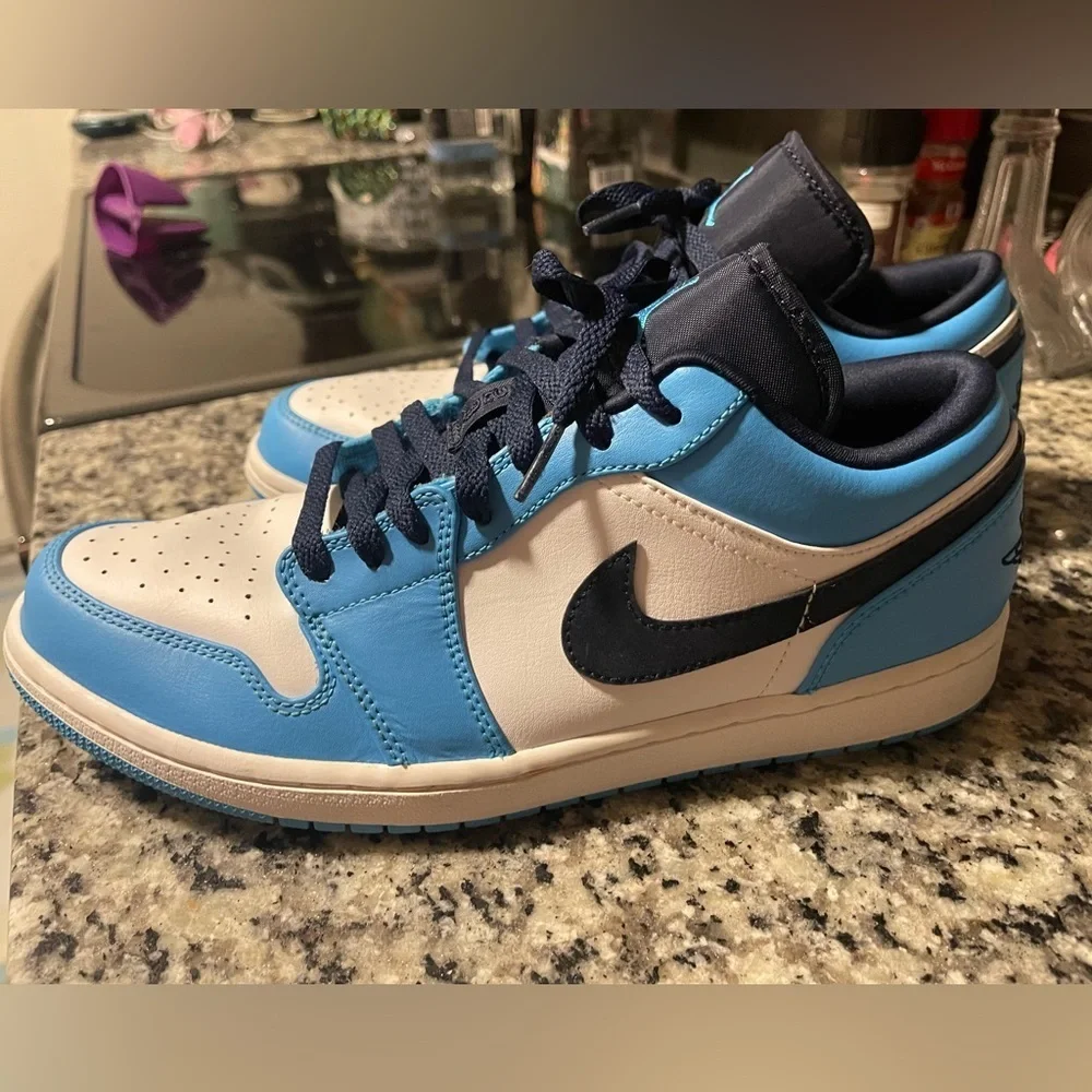 Nike Blue and White Men's Shoes